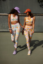 Load image into Gallery viewer, Melty Racquet Floral Printed Leggings with Pockets