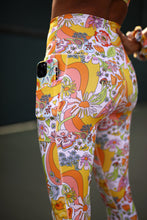 Load image into Gallery viewer, Melty Racquet Floral Printed Leggings with Pockets