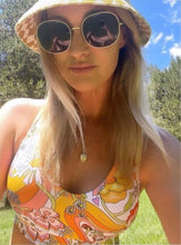 Load image into Gallery viewer, Melty Racquet Floral Printed Sports Bra